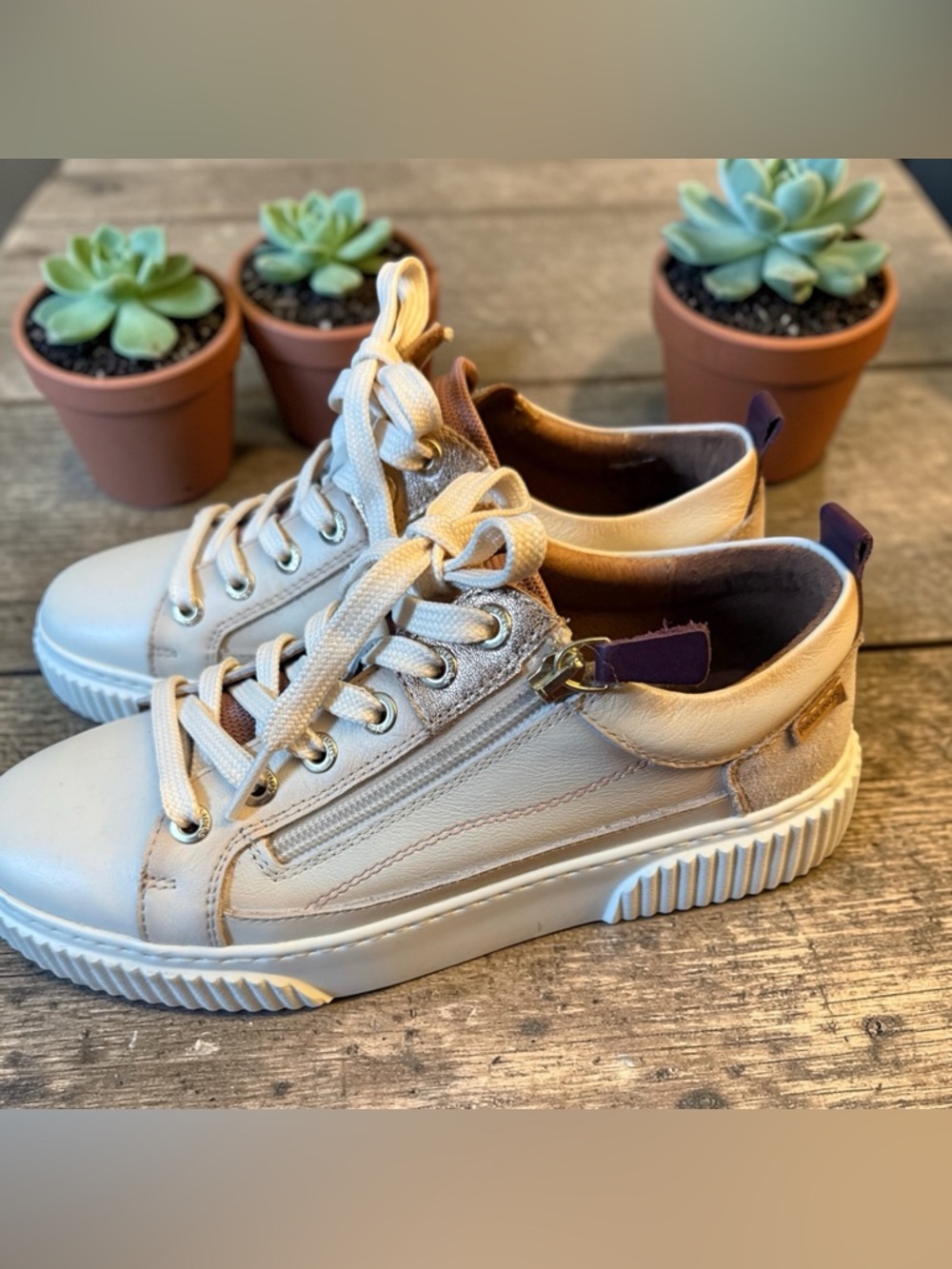 PIKOLINOS Riells Beige and Metallic Sneakers Size 7